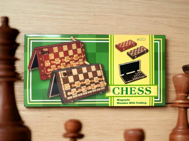 Chess board - with chess pieces - 34 cm - Chess set - Magnetic - Wood + 2 extra queens