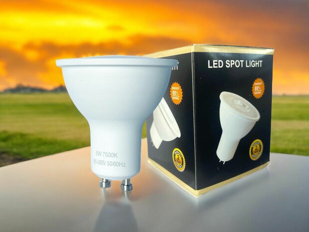 LED GU10 Spot - wei&szlig;es Licht 5W 7500k 85-265v 50/60Hz &Oslash;5cm