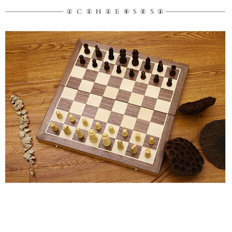 Chessboard - Wooden - 45x45cm - Foldable - 2 Extra Queens